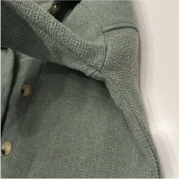 Design Lab Textured Front Button Shacket in Sage Size small - Picture 5 of 9